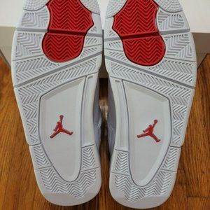 Jordan 4 Metallic Red Size 5.5 Womans